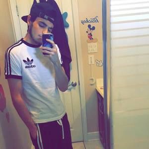 Meet your Posher, Zachary